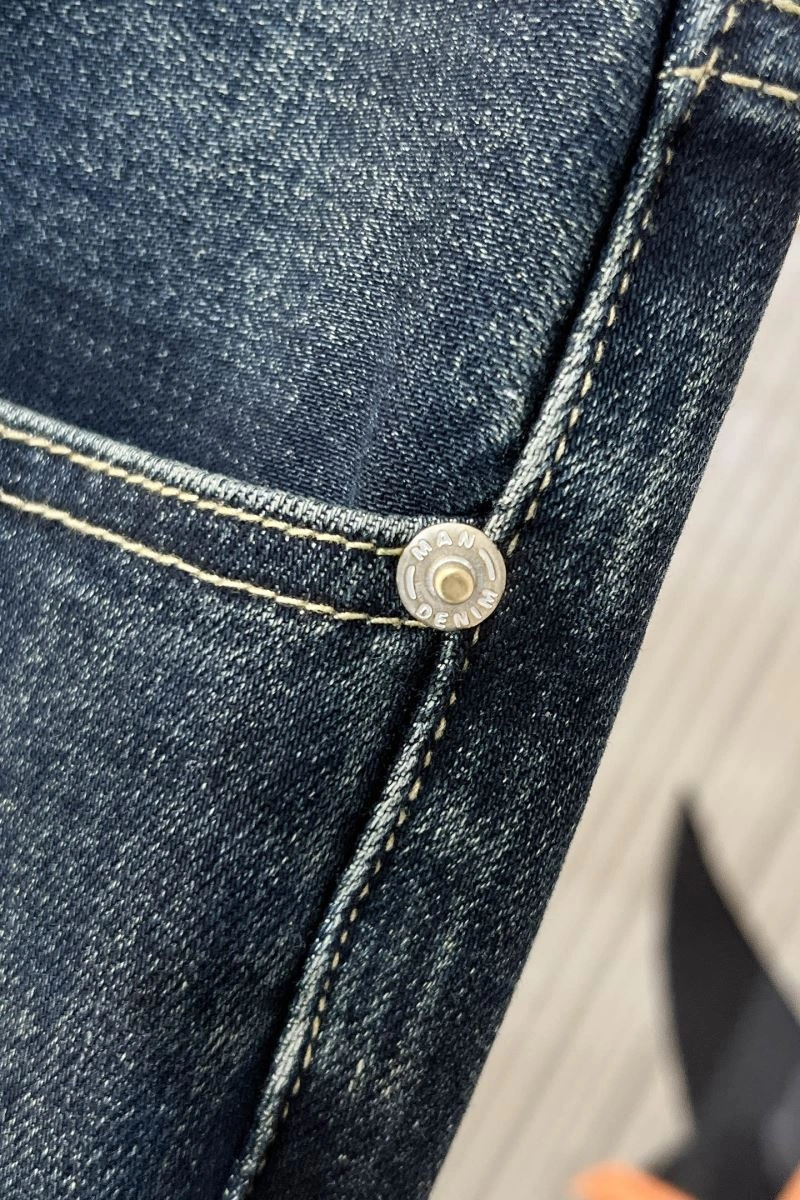 Contemporary Moncler Jeans 141635