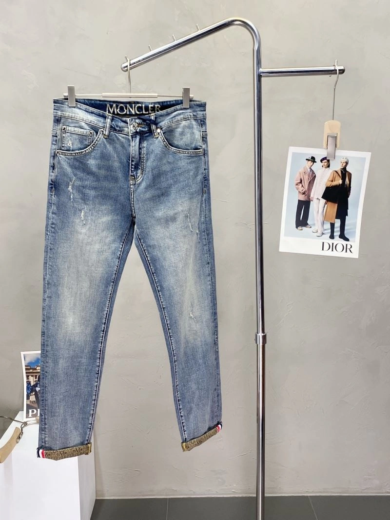 Practical Moncler Jeans 141624