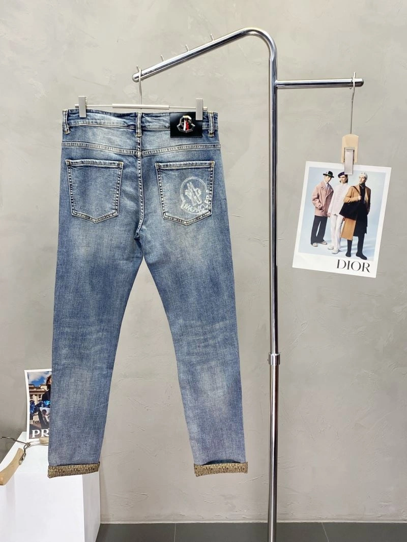 Practical Moncler Jeans 141624