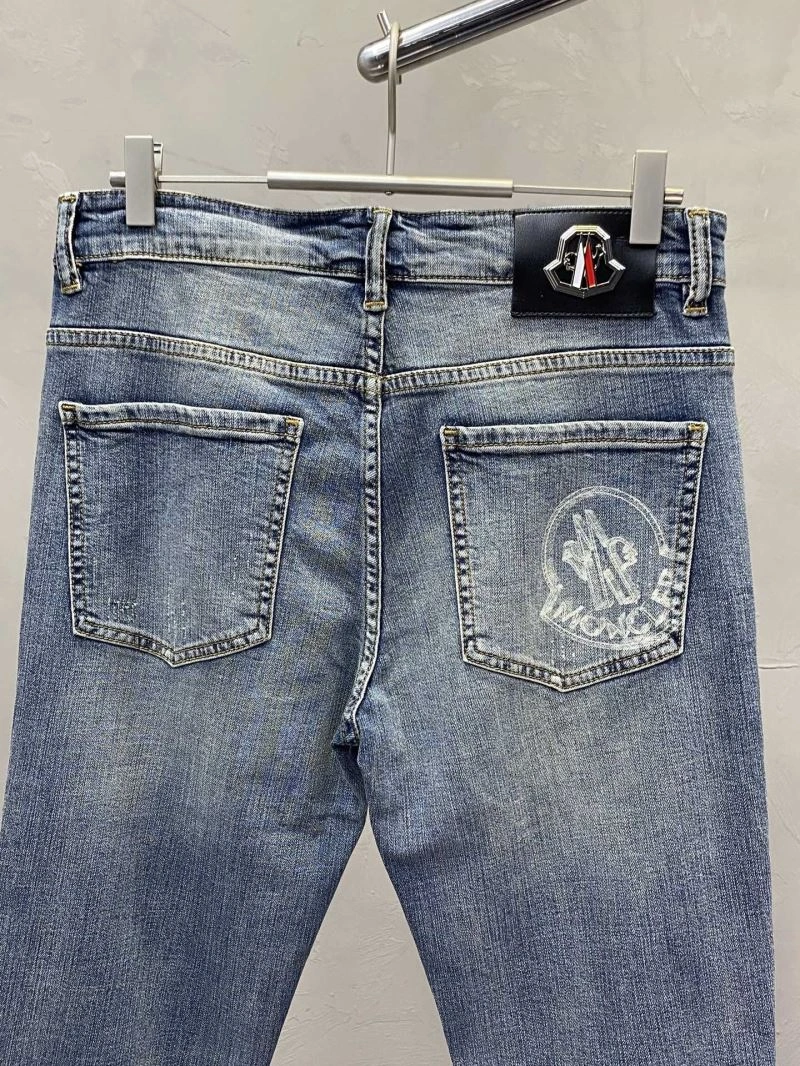 Practical Moncler Jeans 141624