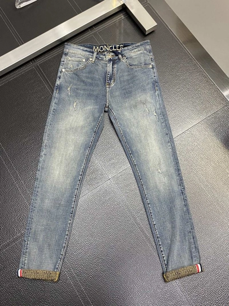 Practical Moncler Jeans 141624