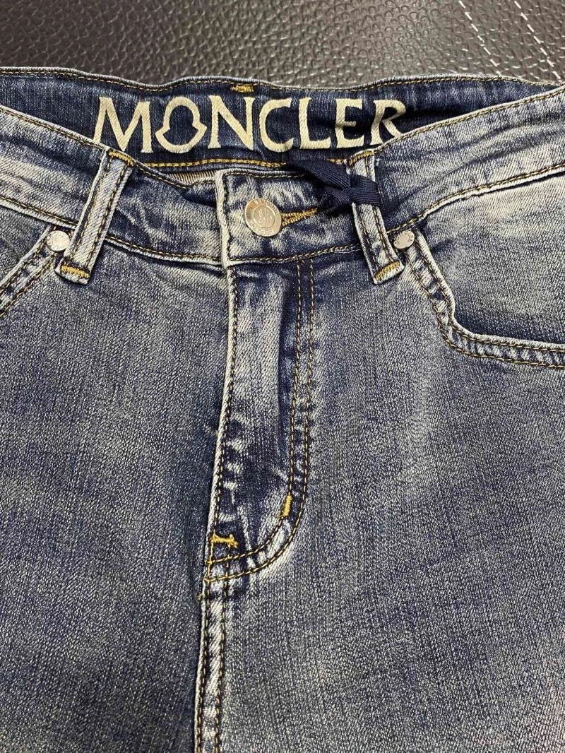 Practical Moncler Jeans 141624