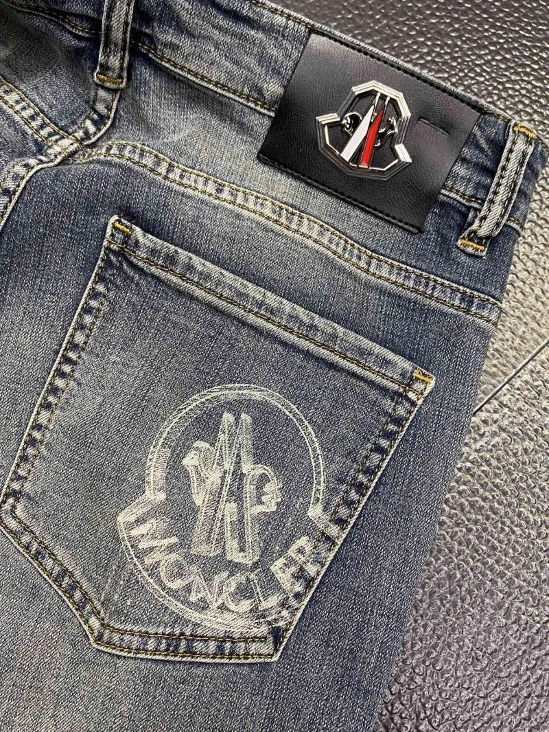 Practical Moncler Jeans 141624