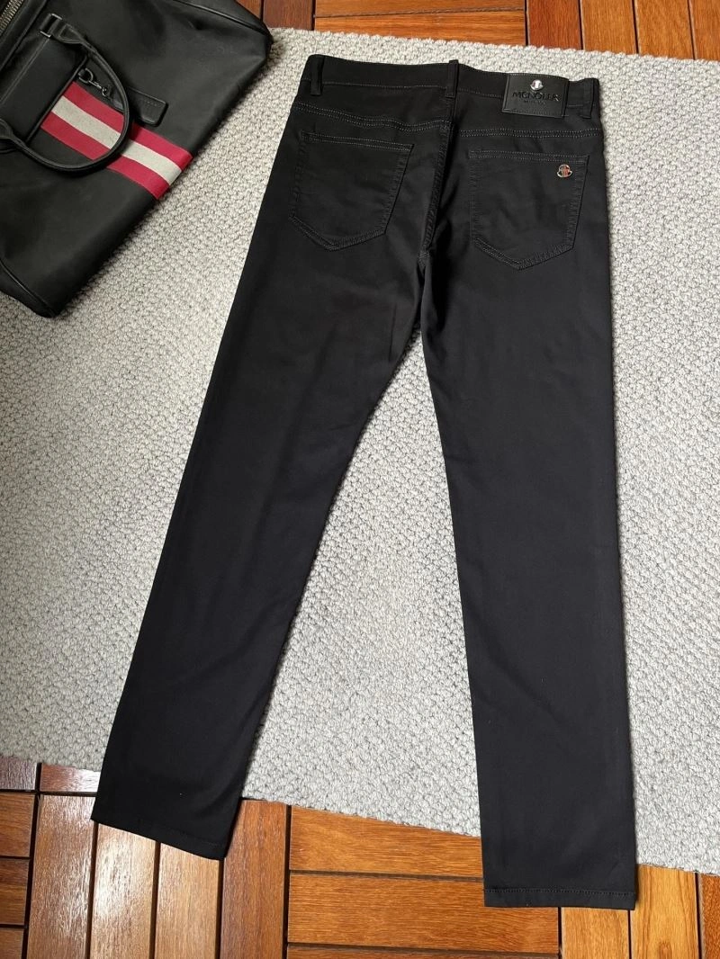 TechFriendly Moncler Jeans 141625