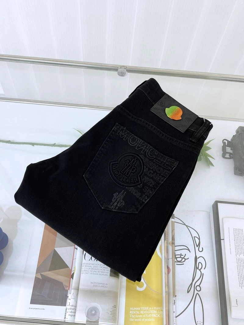 Functional Moncler Jeans 141641