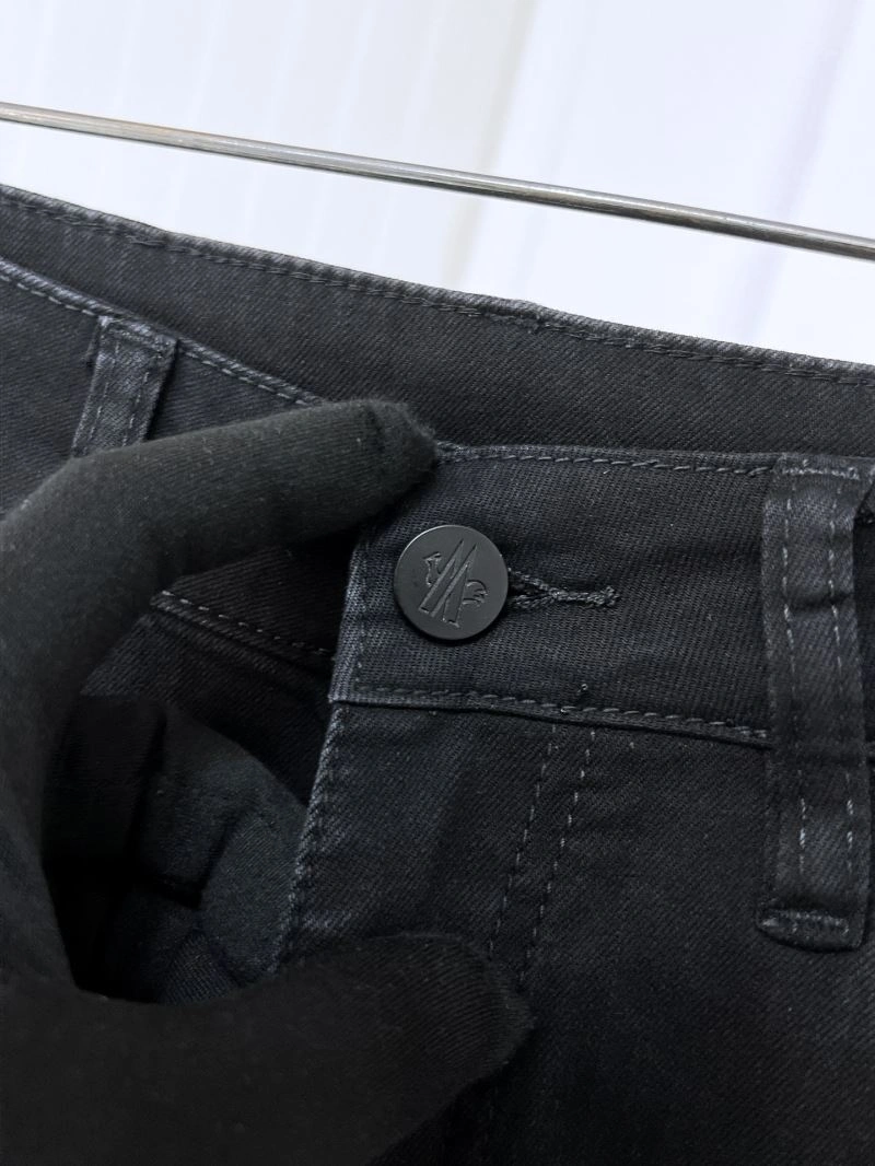 Functional Moncler Jeans 141641