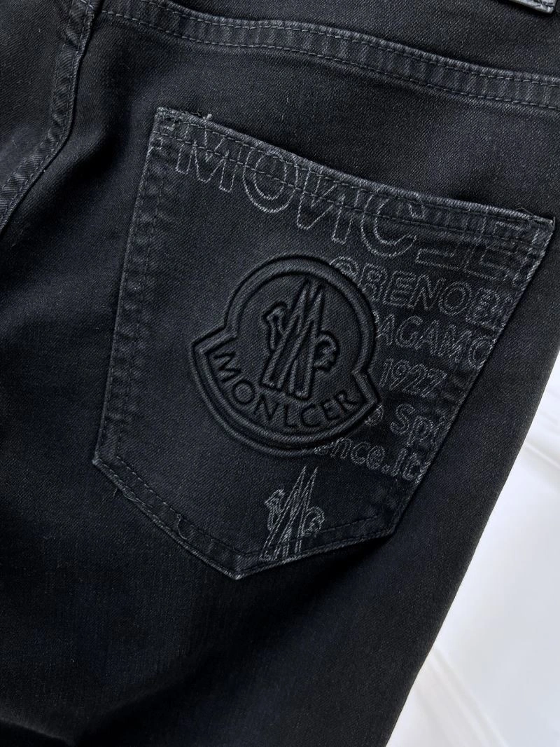 Functional Moncler Jeans 141641