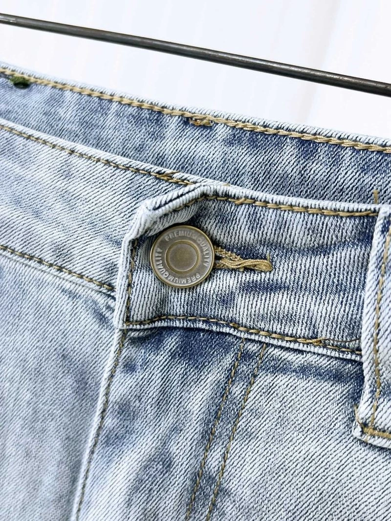 Versatile Moncler Jeans 141620