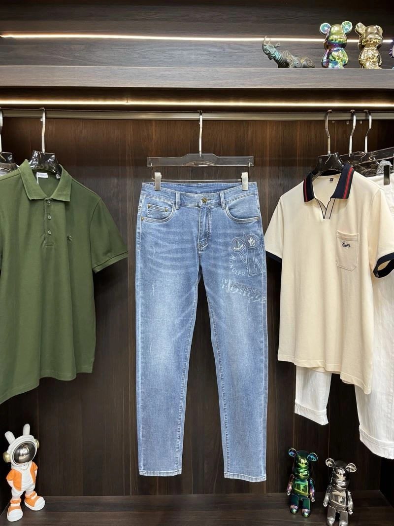 Stylish Moncler Jeans 141252