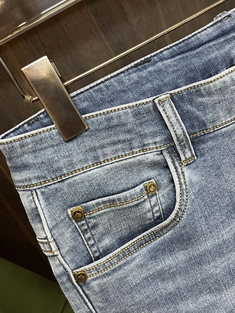 Stylish Moncler Jeans 141252
