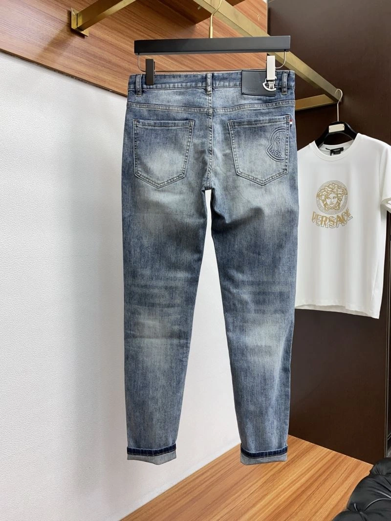 Moncler Jeans Unisex 141250