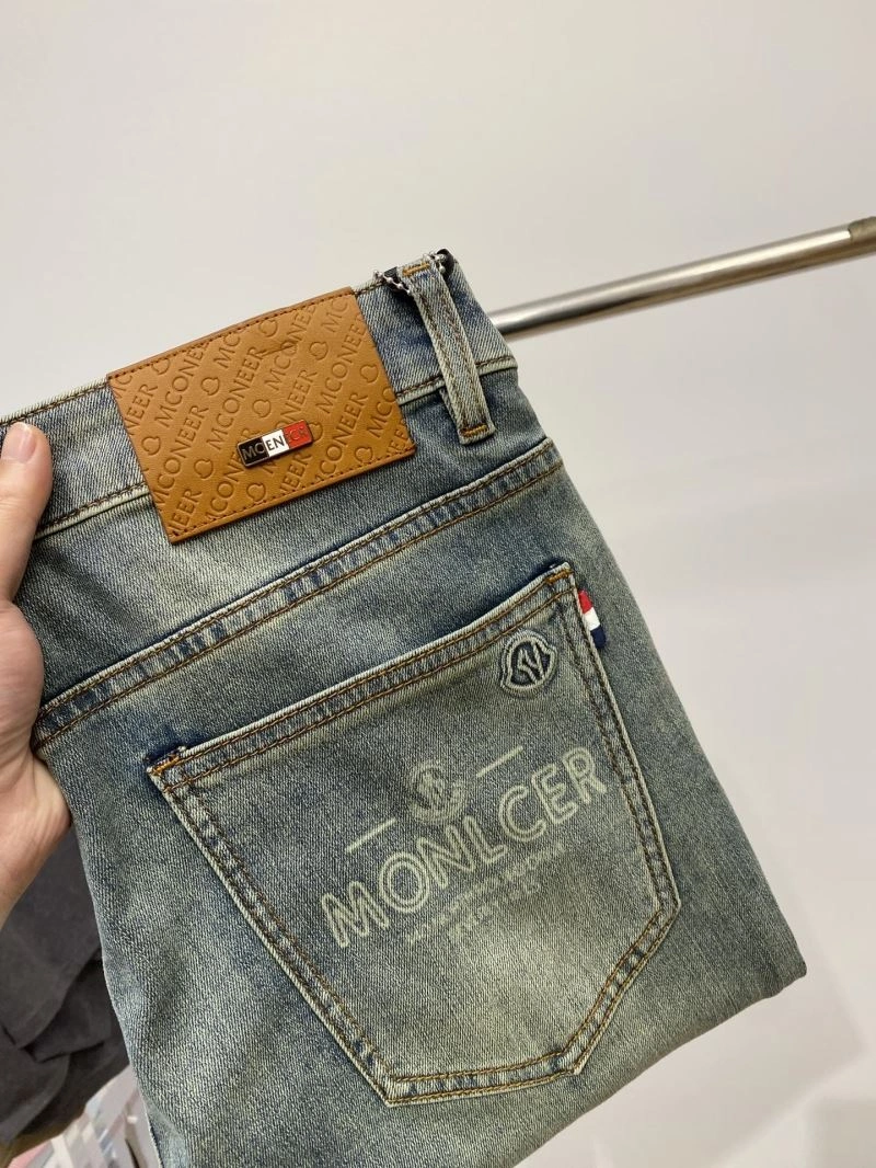 Moncler Jeans Sophisticated 141254