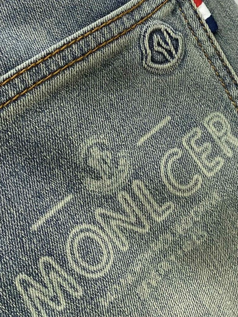 Moncler Jeans Sophisticated 141254
