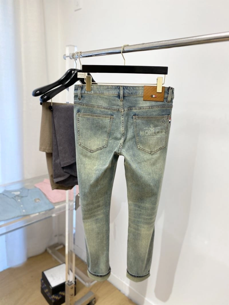 Moncler Jeans Sophisticated 141254
