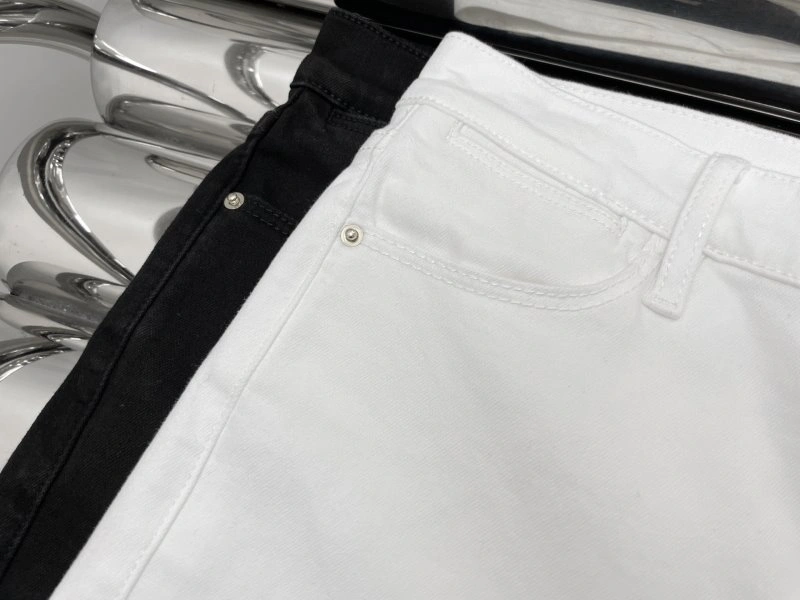 Moncler Jeans Sleek 139766