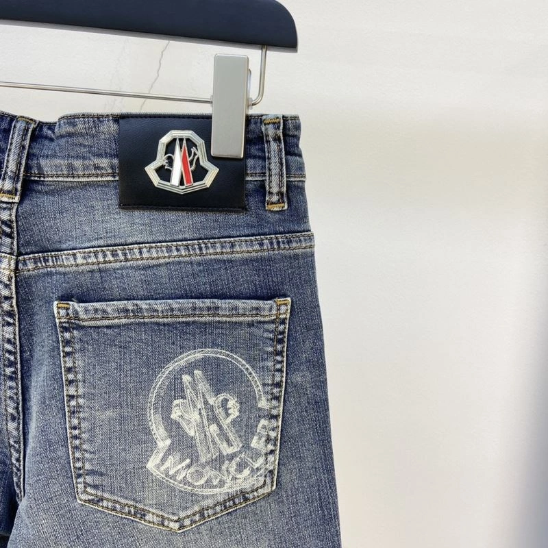 Sustainable Moncler Jeans 140819