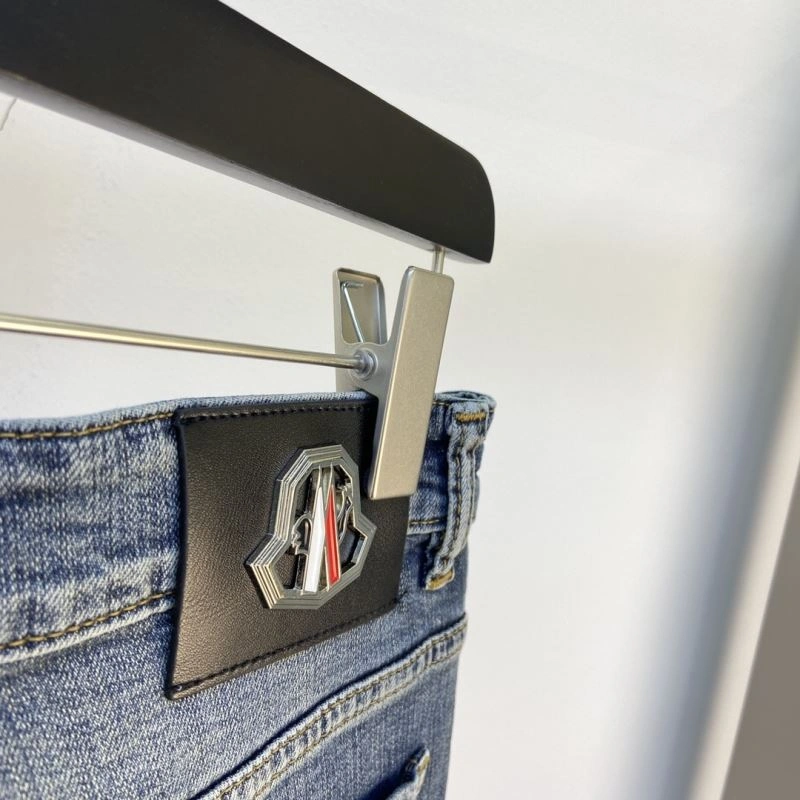 Sustainable Moncler Jeans 140819