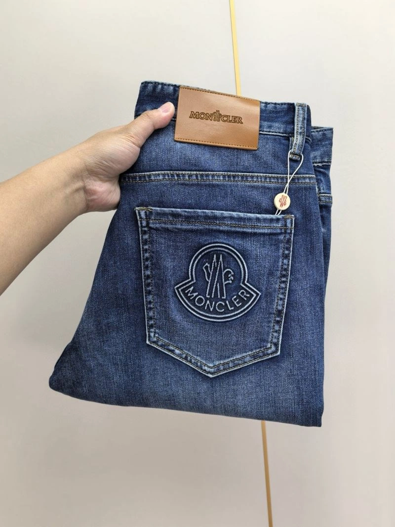 Moncler Jeans ModernLook 140816