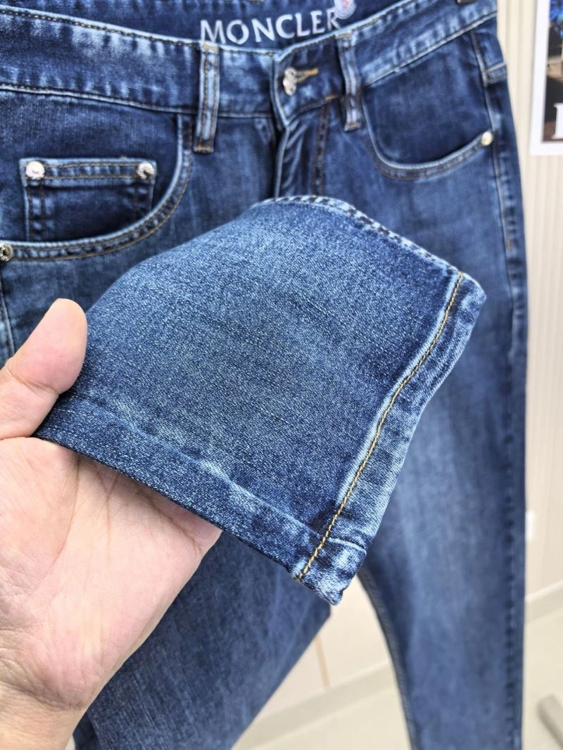 Moncler Jeans ModernLook 140816