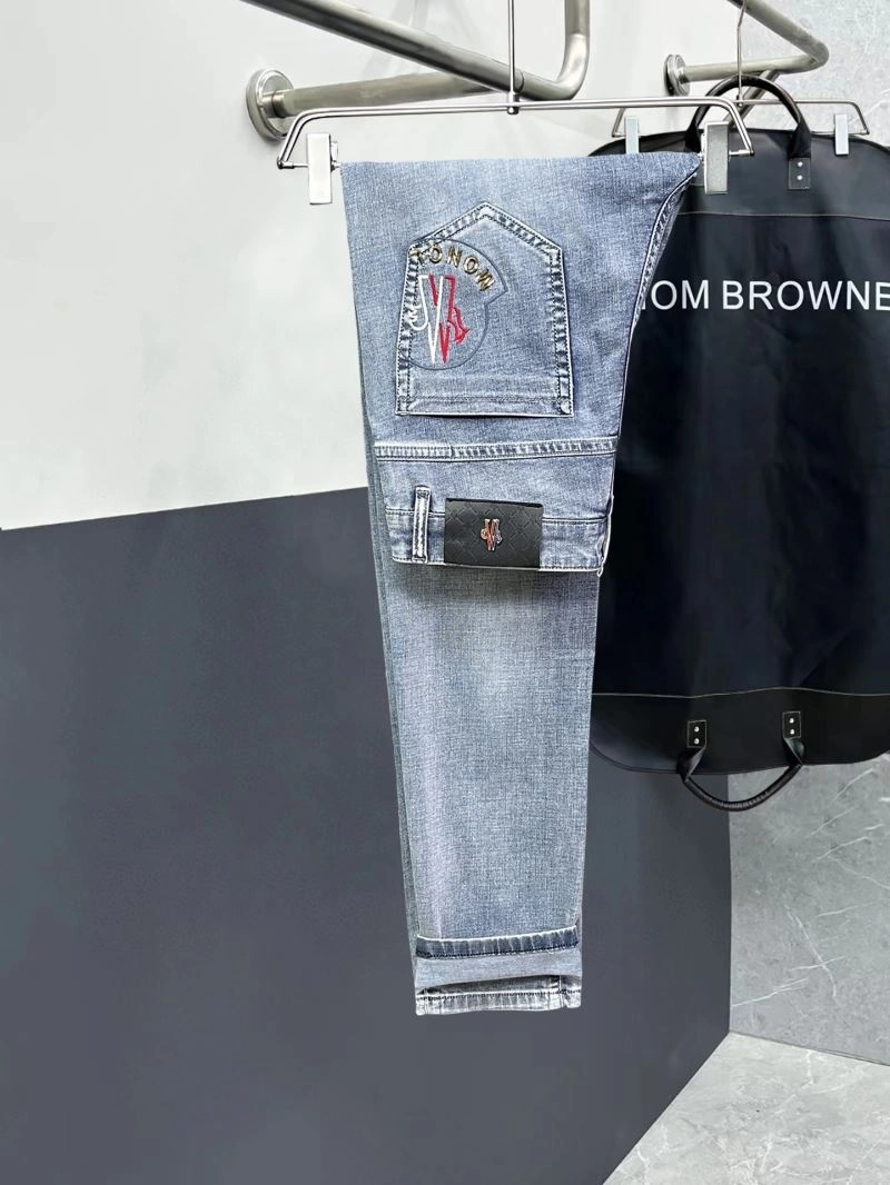 Moncler Jeans Sporty 140364