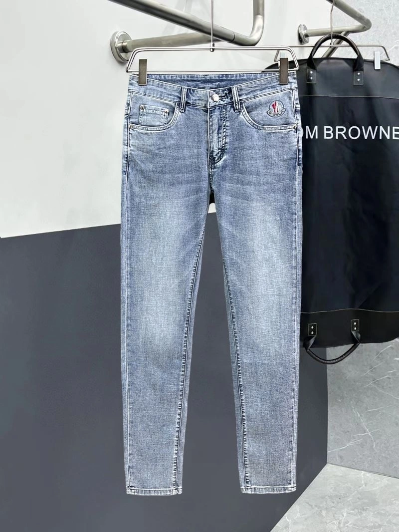 Moncler Jeans Sporty 140364
