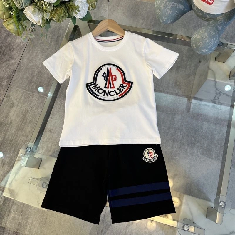 Versatile Moncler Kids 139931