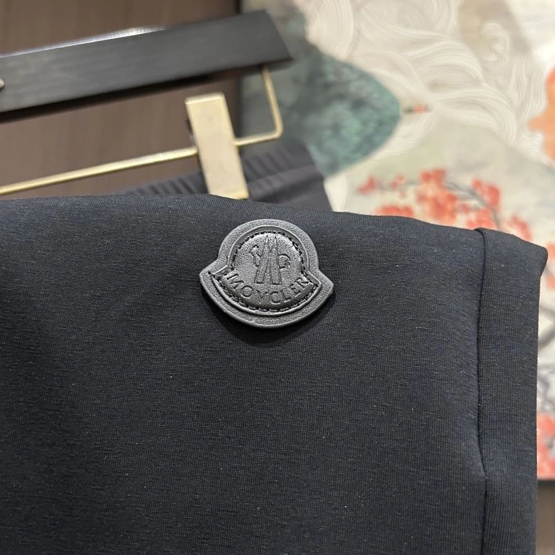 Sustainable Moncler Long Pants 142600