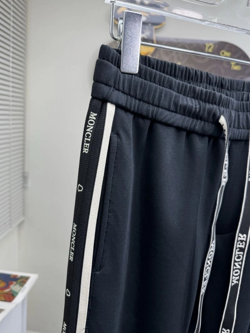 Moncler Long Pants TravelReady 142597