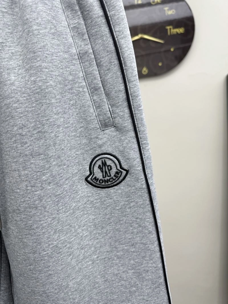 Moncler Long Pants Bright 142591