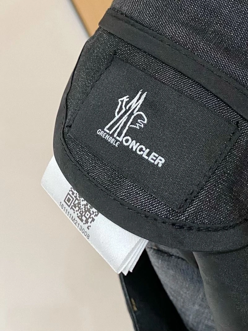 Moncler Long Pants Resilient 141610