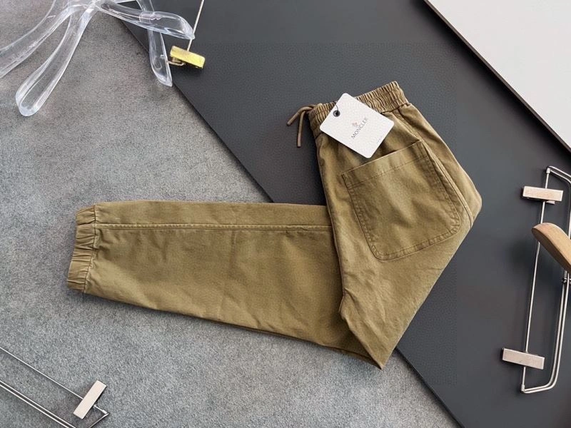 Moncler Long Pants UrbanChic 141630