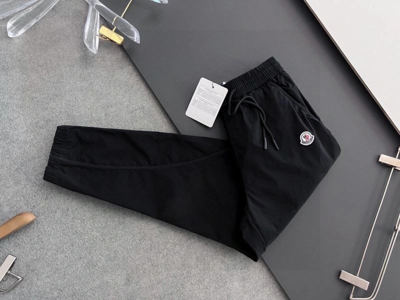 Seasonal Moncler Long Pants 141603