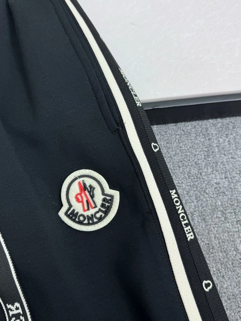Functional Moncler Long Pants 140346