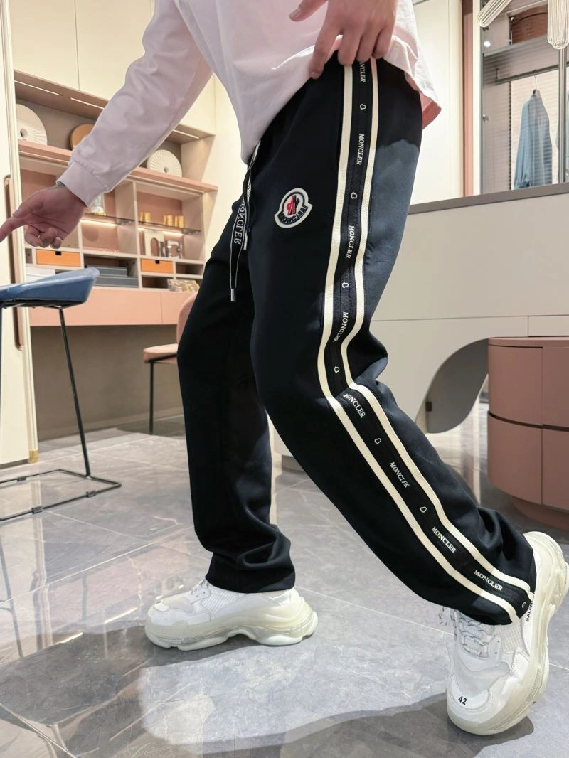 WaterResistant Moncler Long Pants 140315
