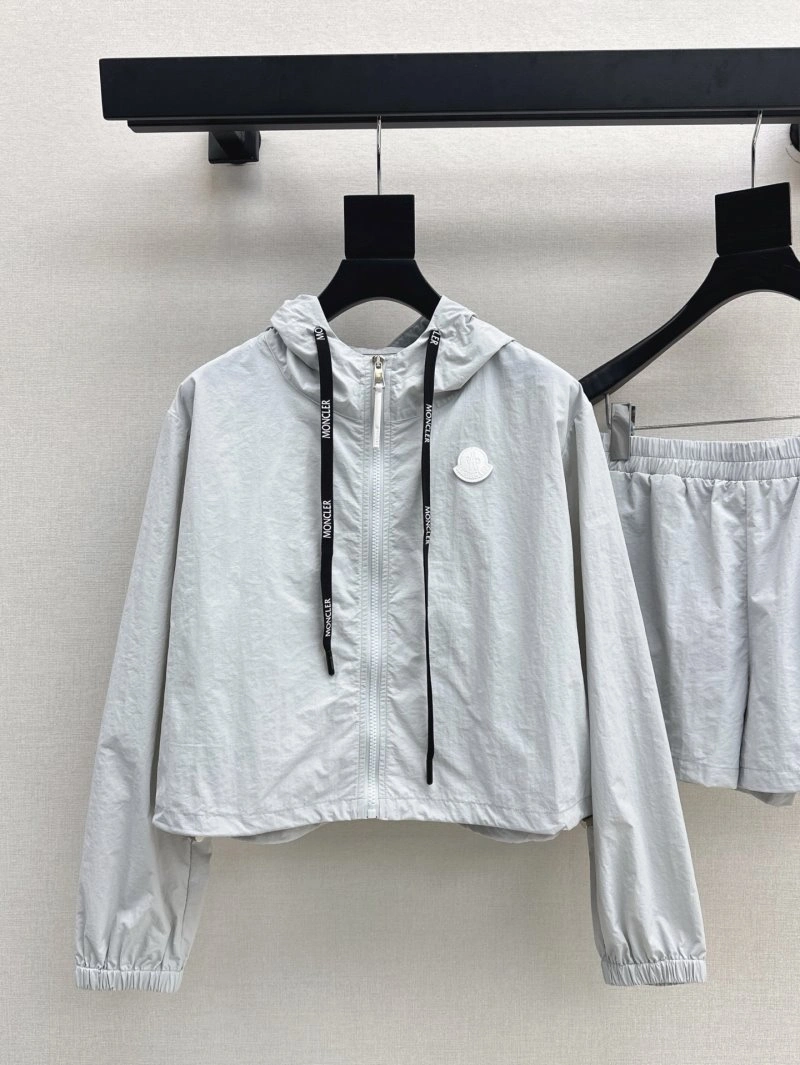 Moncler Long Suits Comfortable 139637