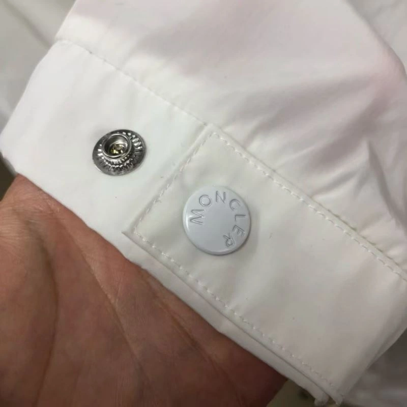 Reliable Moncler Outwear 143754