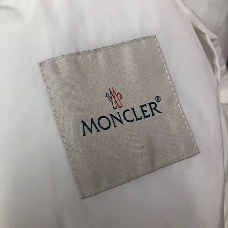 Reliable Moncler Outwear 143754