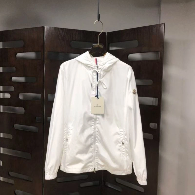 Moncler Outwear Effortless 143748