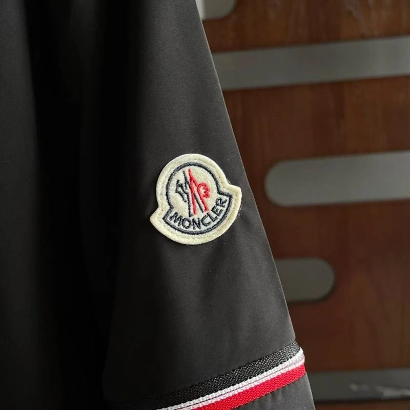 Moncler Outwear EyeCatching 143749