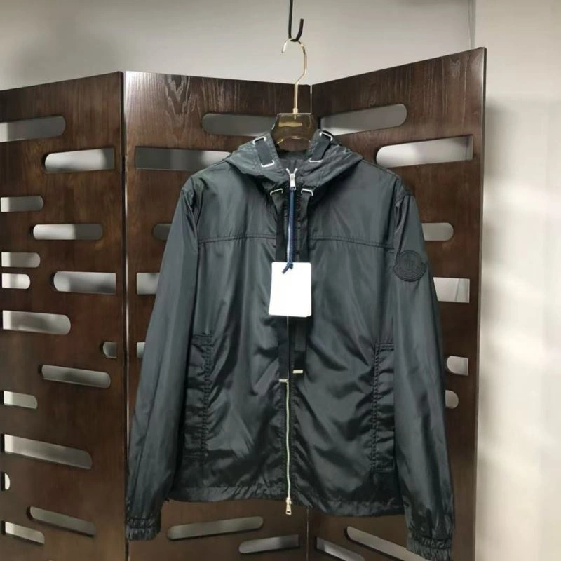 Classic Moncler Outwear 143743