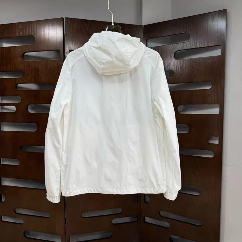 Stylish Moncler Outwear 143734