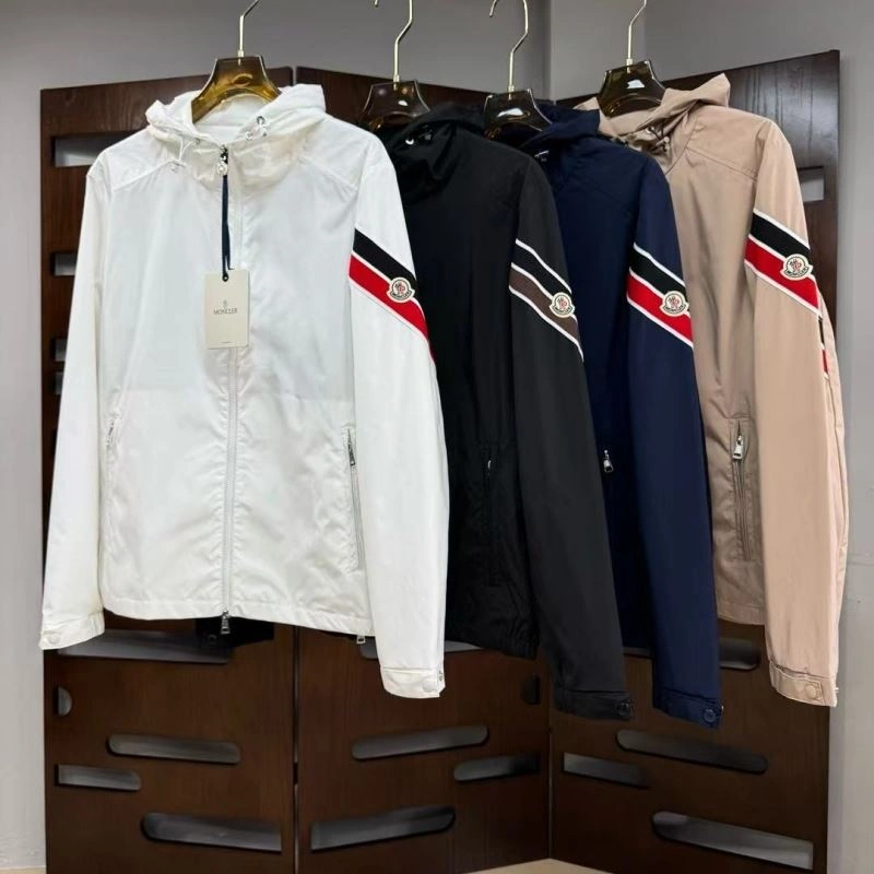 Stylish Moncler Outwear 143734