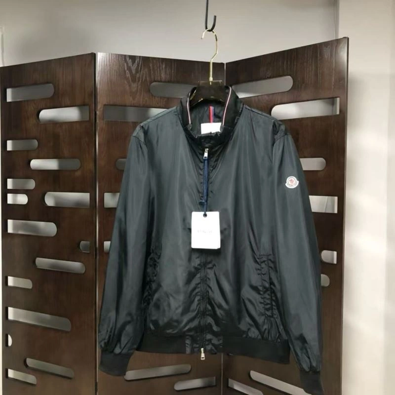 Durable Moncler Outwear 143733