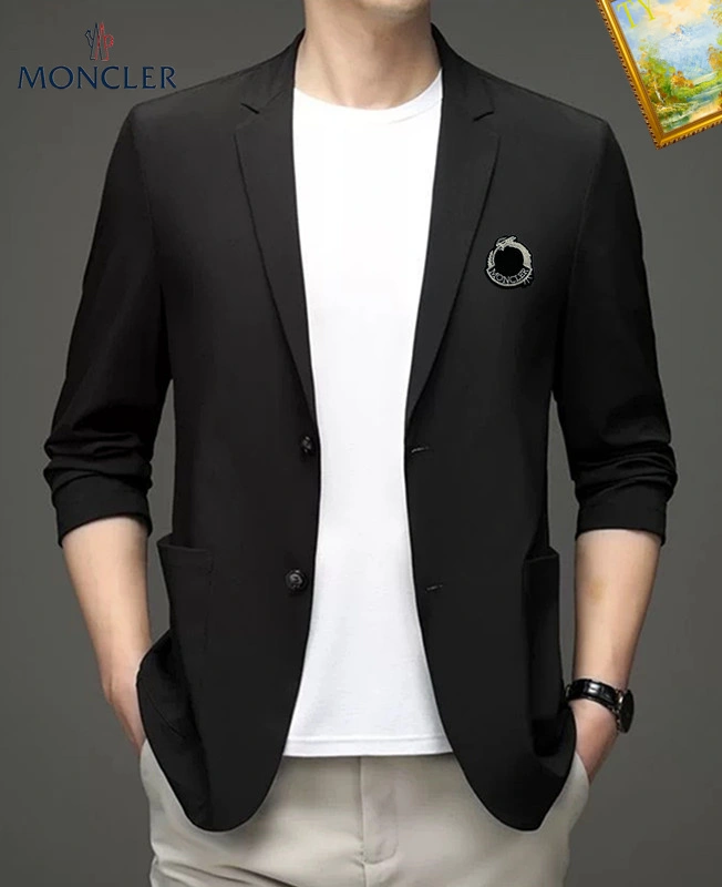 Moncler Outwear Elegant 139862