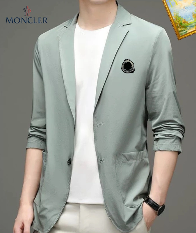Moncler Outwear Elegant 139862