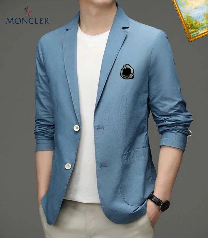 Moncler Outwear Elegant 139862