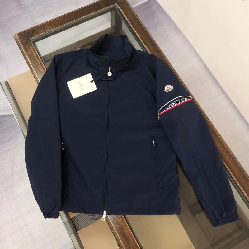 Lightweight Moncler Outwear 143613