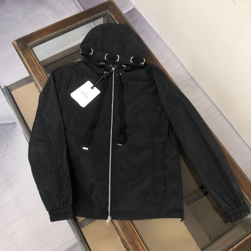 Moncler Outwear SmoothTexture 143629