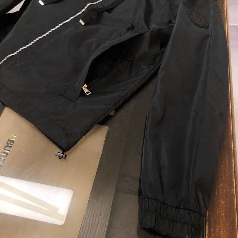Moncler Outwear SmoothTexture 143629