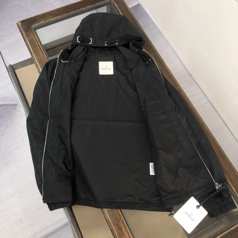 Moncler Outwear SmoothTexture 143629